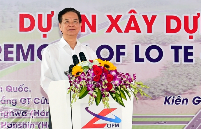 Thủ tướng Chính phủ Nguyễn Tấn Dũng phát biểu tại lễ khởi công